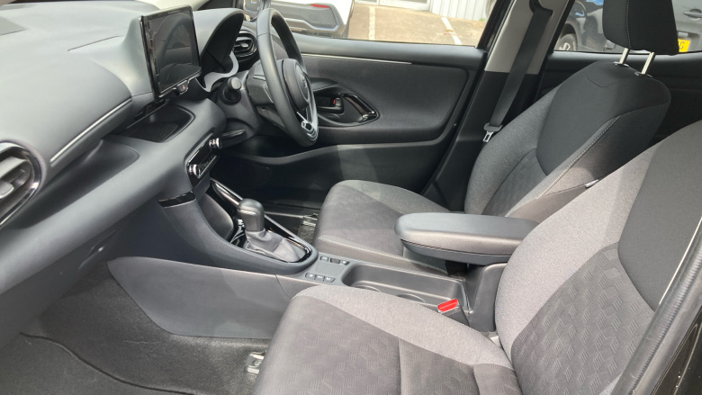 Toyota Yaris 1.5 Hybrid Design 5dr CVT Hybrid Hatchback